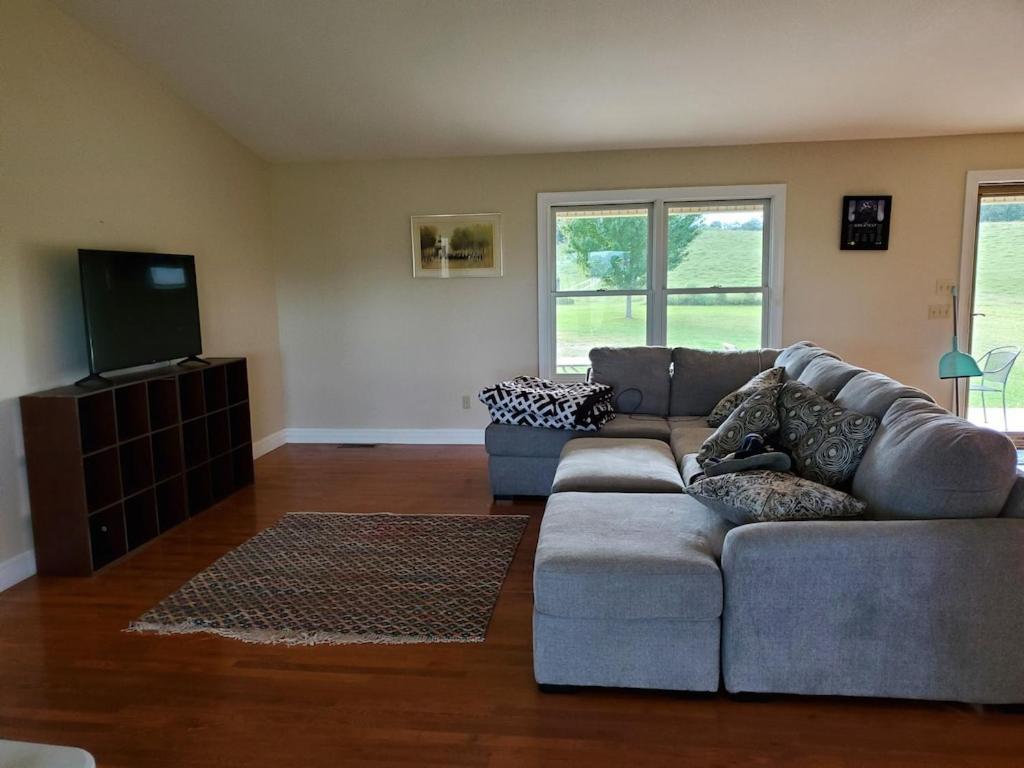 Secluded House On 60 Acres Close To Fall Creek Falls Holiday home *